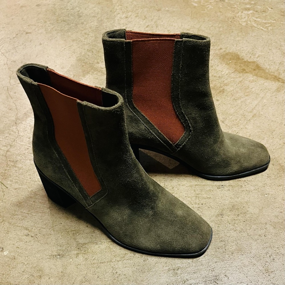 Lori Goldstein Chelsea Boots Womens Size 7 Green Suede Ankle Block Heel Pull On